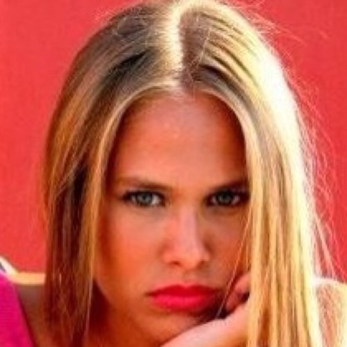 Begüm Öner Fotoğrafı