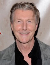 Byron Jennings fotoğrafı