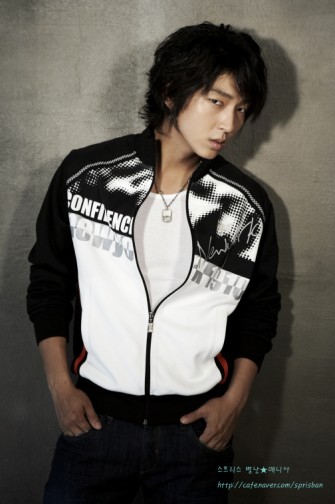 Lee Jun-ki Fotoğrafı