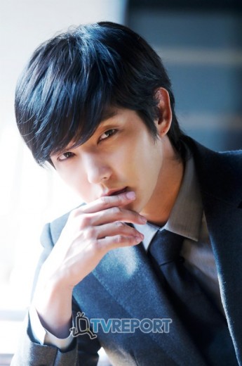 Lee Jun-ki Fotoğrafı