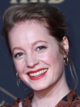 Leonie Benesch fotoğrafı