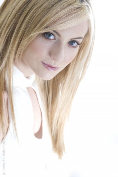 Naomi Hewer Fotoğrafı