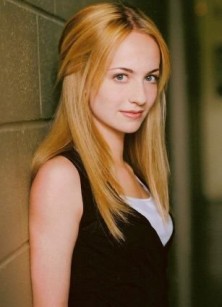 Naomi Hewer Fotoğrafı