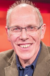 James Hawes fotoğrafı