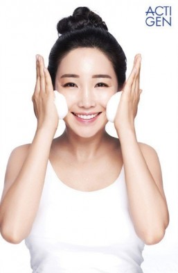 Lee Yoo-ri Fotoğrafı