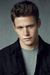 Zach Roerig fotoğrafı
