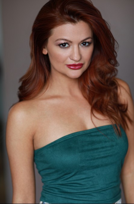 Leah McKendrick Fotoğrafı