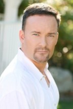 Christopher M. Dukes Fotoğrafı