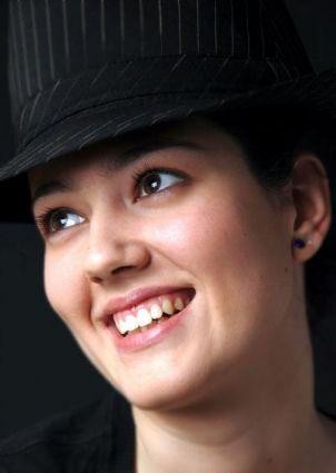 Pelin Akil Fotoğrafı