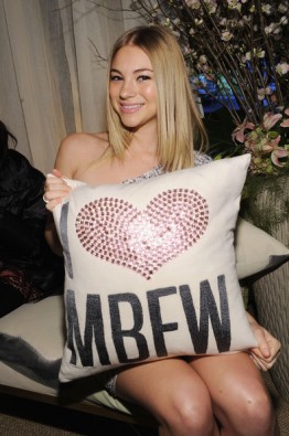 Allie Gonino Fotoğrafı