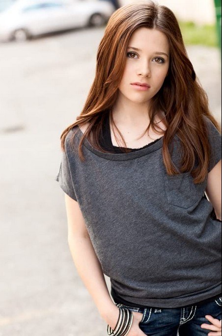 Natasha Calis fotoğrafı