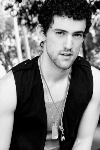 Luis Gerardo Méndez Fotoğrafı