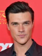 Finn Wittrock fotoğrafı