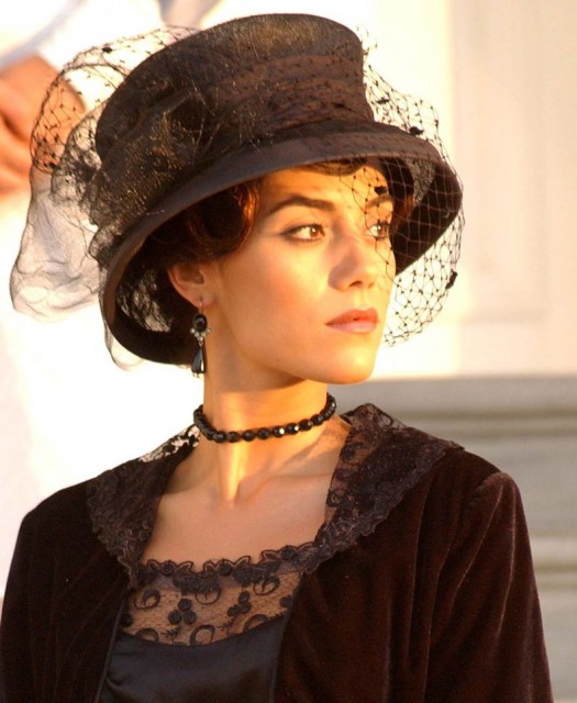 Cansu Dere fotoğrafı