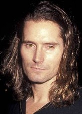 Miles O'Keeffe fotoğrafı