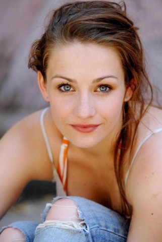 Karoline Teska Fotoğrafı