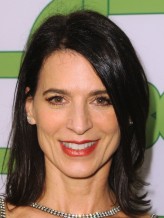 Perrey Reeves fotoğrafı