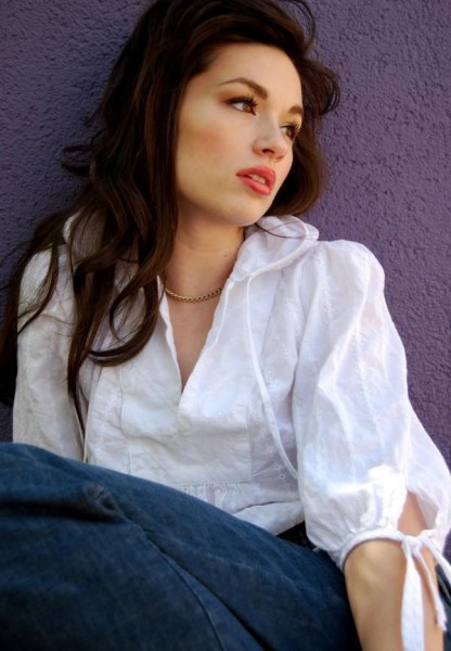 Crystal Reed Fotoğrafı