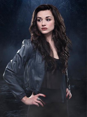 Crystal Reed Fotoğrafı