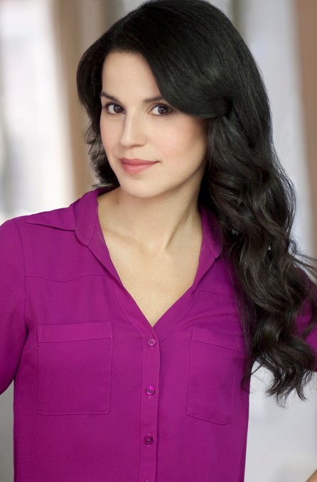 Shirley Rumierk Fotoğrafı