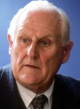 Peter Vaughan fotoğrafı