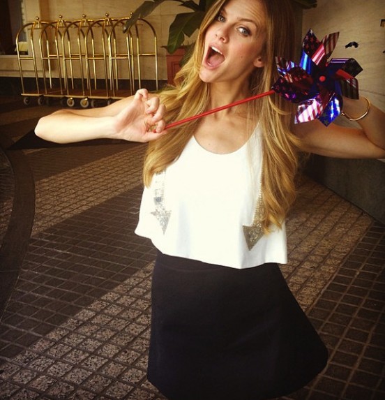 Brooklyn Decker Fotoğrafı