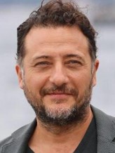 Yiğit Özşener fotoğrafı