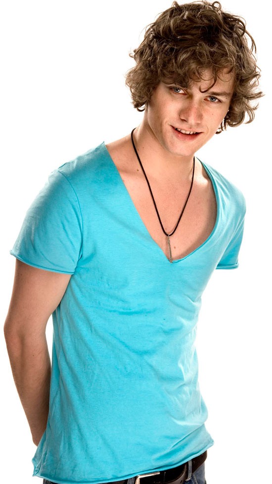 Finn Jones Fotoğrafı