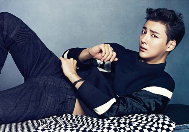 Yoon Si Yoon Fotoğrafı