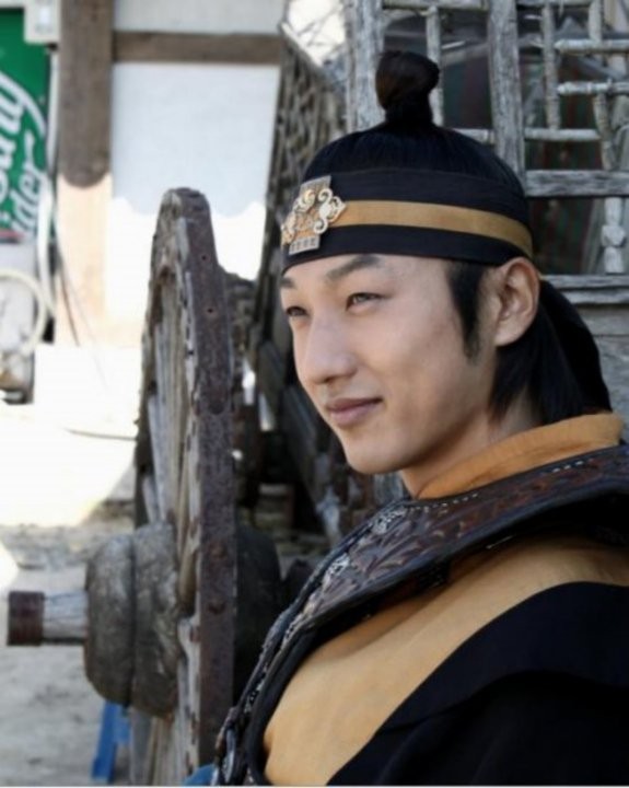 Lee Seung-hyo Fotoğrafı