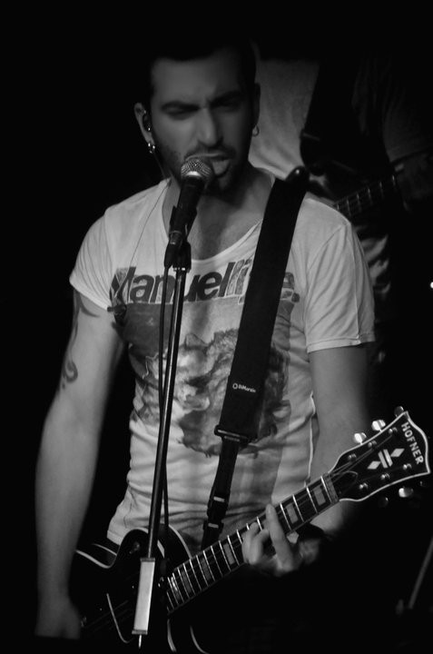 Erdem Yener fotoğrafı