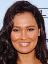 Tia Carrere fotoğrafı