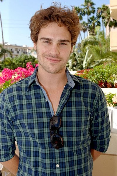 Grey Damon Fotoğrafı