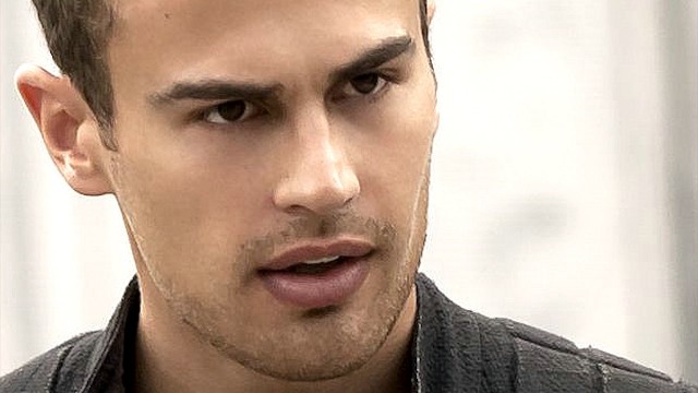 Theo James fotoğrafı