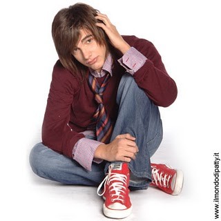 Andrés Gil fotoğrafı