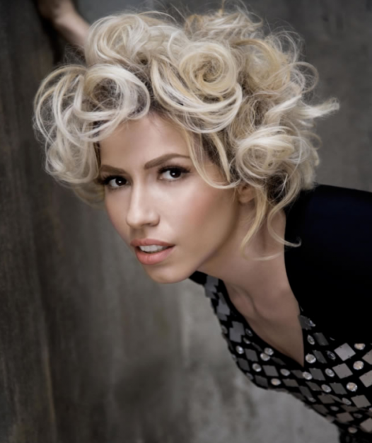 Burcu Güneş Fotoğrafı