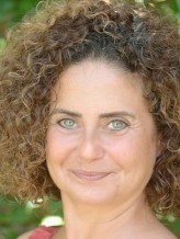 Esra Akkaya fotoğrafı