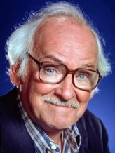 Barnard Hughes fotoğrafı