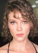 Ece Çeşmioğlu fotoğrafı