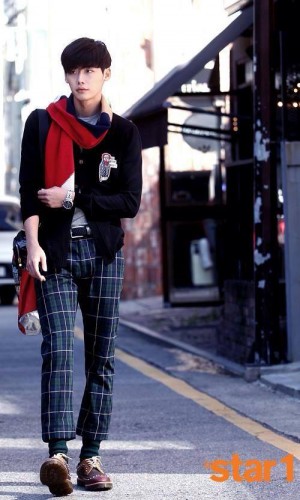 Lee Jong-suk Fotoğrafı