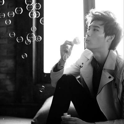 Lee Jong-suk Fotoğrafı