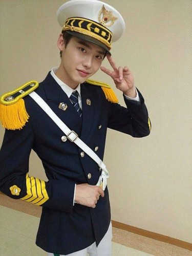 Lee Jong-suk Fotoğrafı