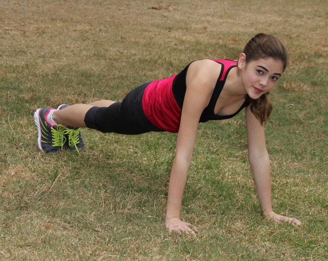 McKaley Miller Fotoğrafı