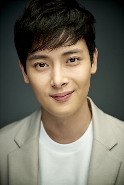 Lee Il-min Fotoğrafı