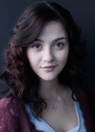 Katie Findlay Fotoğrafı