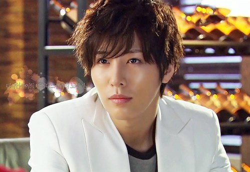 No Min-woo Fotoğrafı