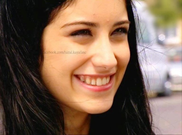 Hazal Kaya Fotoğrafı