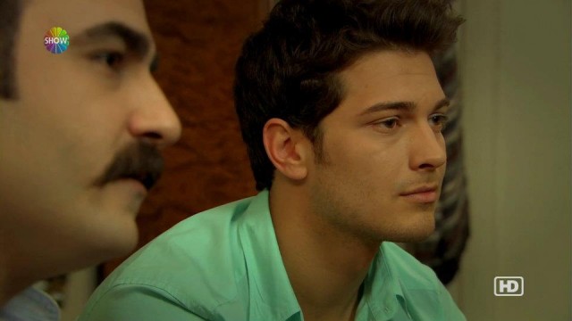 Hazal Kaya Fotoğrafı