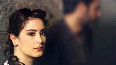 Hazal Kaya Fotoğrafı
