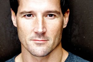 Josef Brown Fotoğrafı